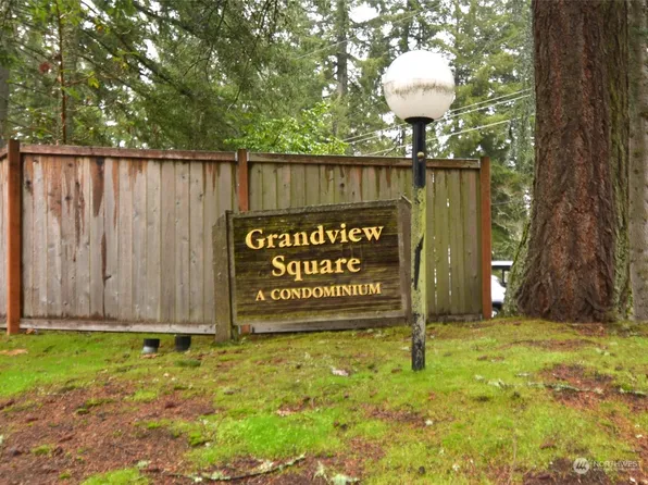 9721 Bristonwood Drive W #11-C, University Place, WA 98467