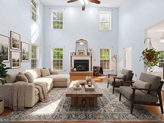 3rd image of 15049 Rumson Pl