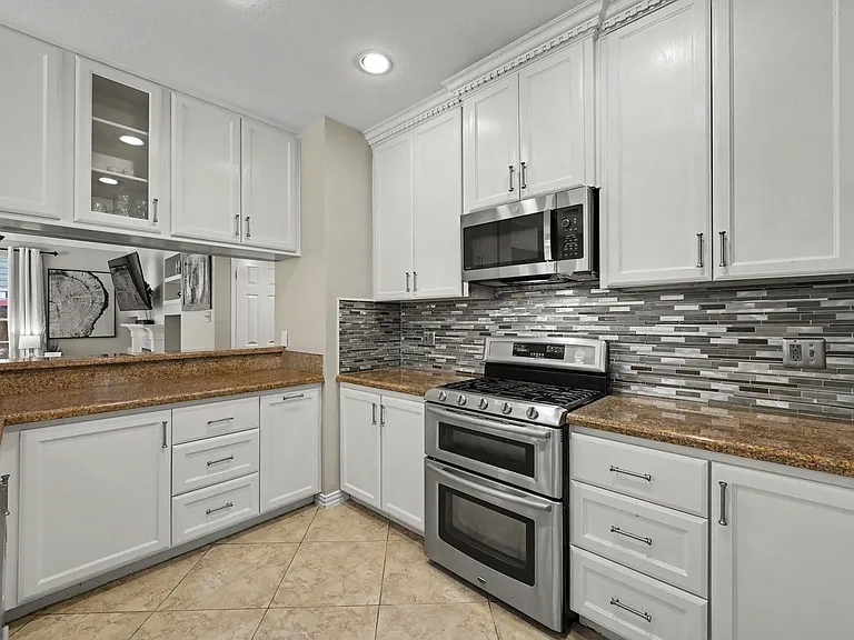 39 W Trace Creek Dr — Photo 16