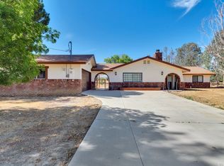 40107 Walnut St, Hemet, CA 92543