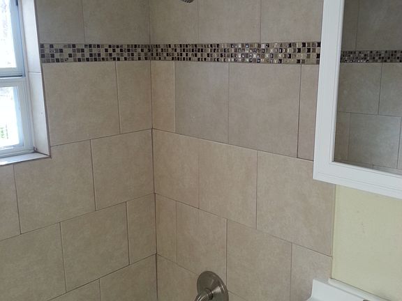 5th image of 1710 NE 20th St
