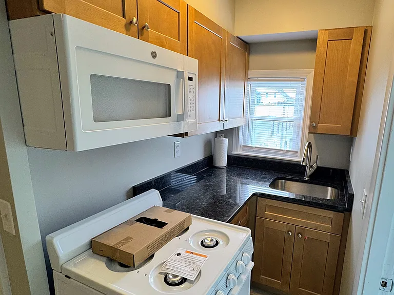 167 County St #3 — Photo 9