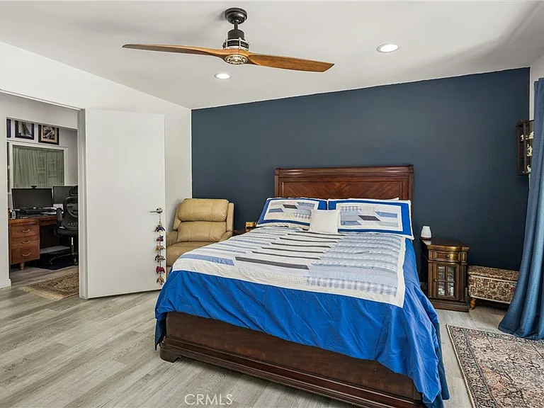 2221 E Viking Ave — Photo 36