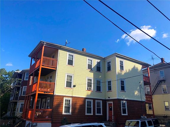 3rd image of 489-491 Carrington Ave