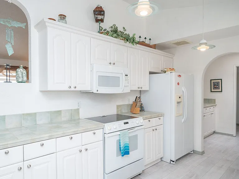 3910 Coral Reef Dr — Photo 28