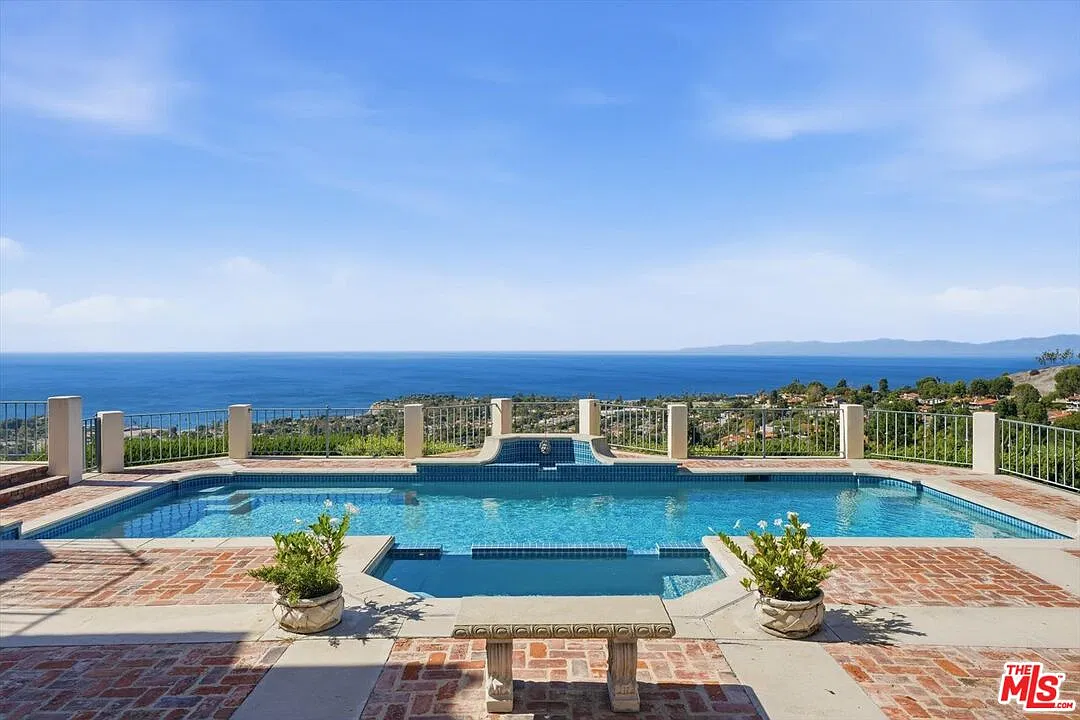 4 bed, 6.0 bath, 6118 sqft, $15,000 — Photo 2