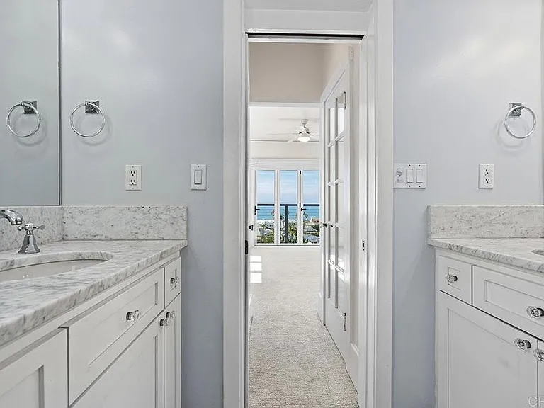 1654 Camino Del Mar #UPPER — Photo 35