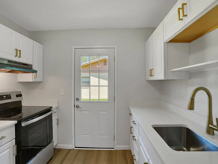 4404 Key Largo Dr — Photo 5