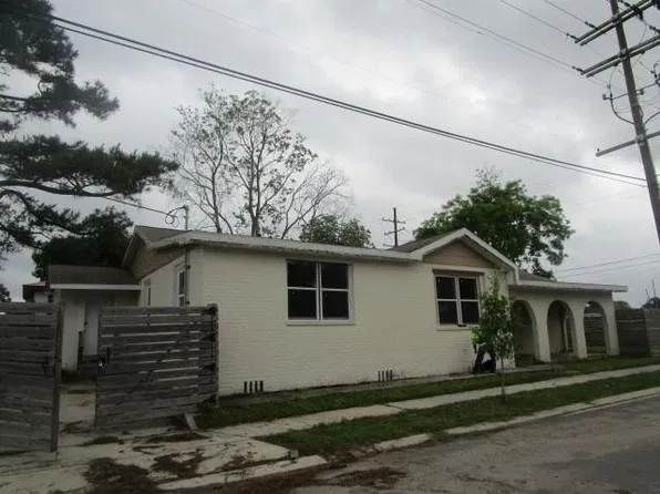4701 Marais St, New Orleans, LA 70117