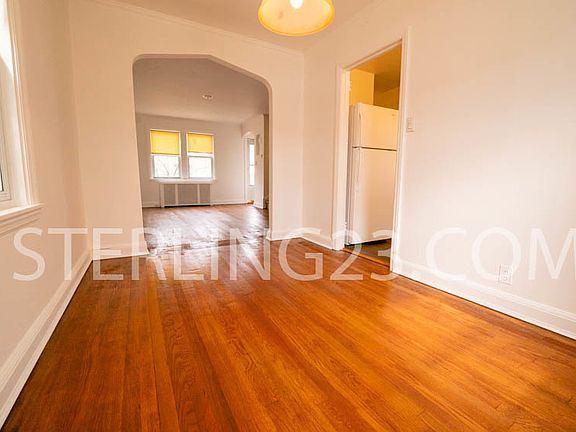 4th image of 2023 27th St #1
