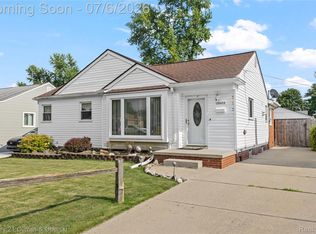 29683 Marquette St, Garden City, MI 48135