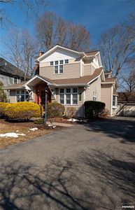211 Lynn St, Harrington Park, NJ, 07640