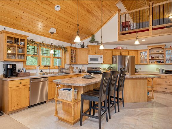 3rd image of 52671 Becker Rd