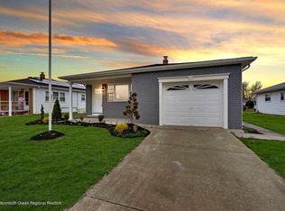 216 Charlotteville Dr N, Toms River, NJ