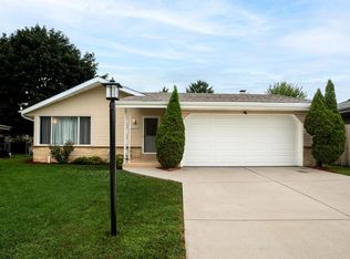 3530 Oakwood Dr, Racine, WI 53406