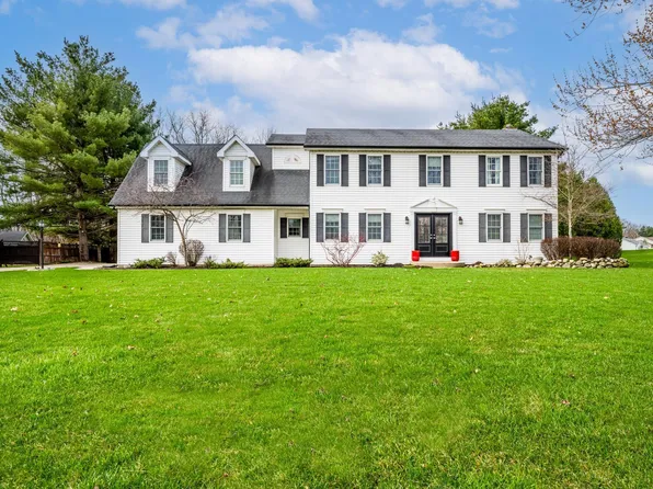 51855 Deer Trail Ct, Granger, IN 46530