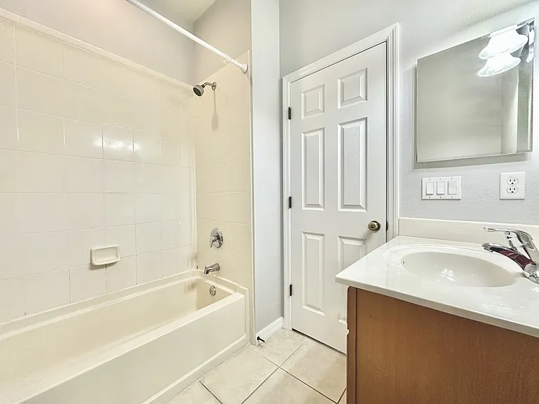 4129 Via Piedra Cir — Photo 41