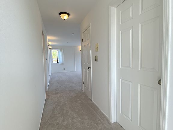 4th image of 1117 Laguna Ave APT 6