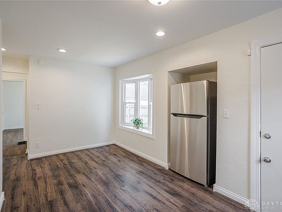 5th image of 261 N Delmar Ave