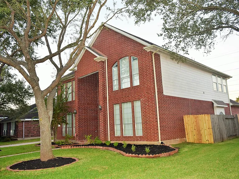 731 Annies Way — Photo 4