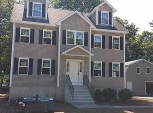 26 Grove St, Billerica, MA 01821