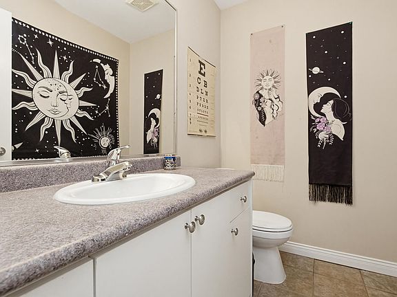 3rd image of 8727 Hargitt Pl