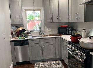 6 Hildreth St, Lowell, MA 01850