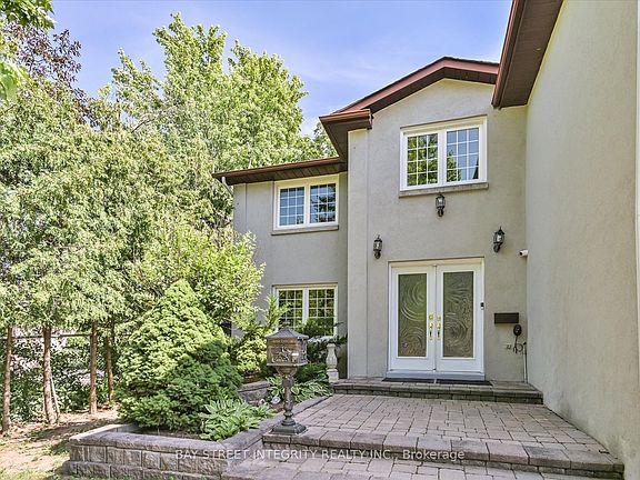 2nd image of 151 Old Surrey Ln