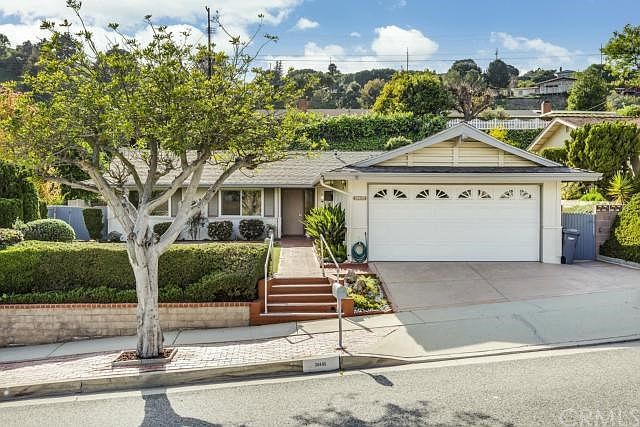 1st image of 26635 Whitehorn Dr