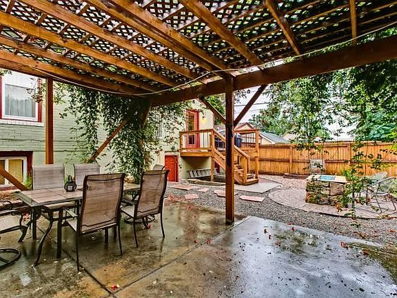 Back Patio Dinning Area