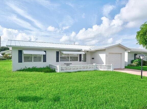 3rd image of 1590 SW 13th Terrace