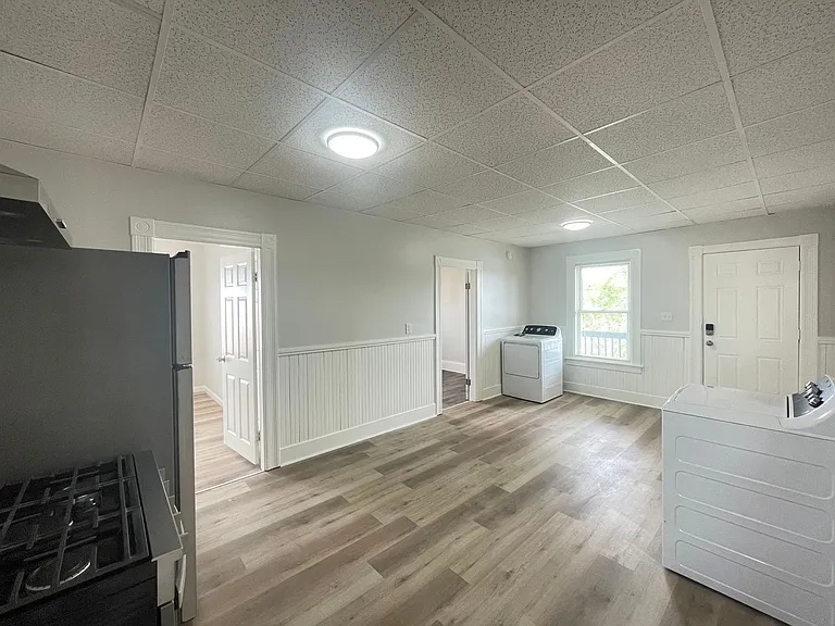 551 Somerville St #3 — Photo 4