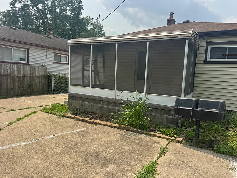 6425 Mayfair St — Photo 16