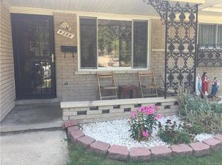 4288 Bieber Dr, Sterling Heights, MI 48310