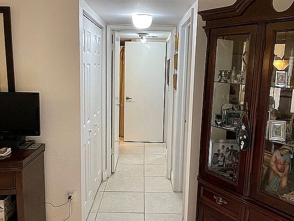 4th image of 9735 Fontainebleau Blvd #G112
