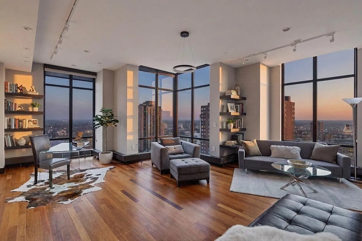 2 bed, 3.0 bath, 3216 sqft, $10,000 — Photo 1