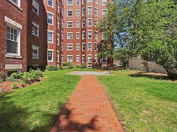 2nd image of 55 Magazine St APT 21