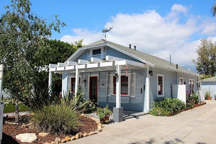 1st image of 1110 Chino St