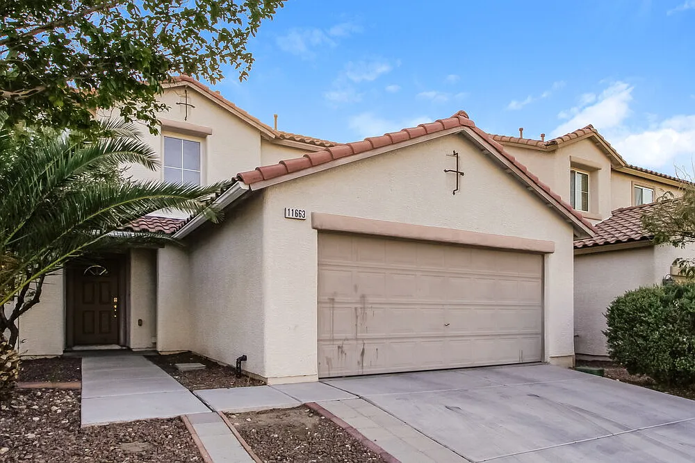3 bed, 2.5 bath, 1635 sqft, $2,060 — Photo 4