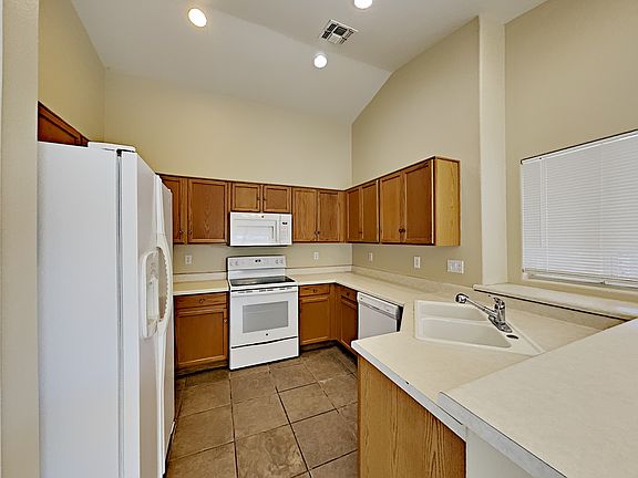 5th image of 8509 W Ross Ave