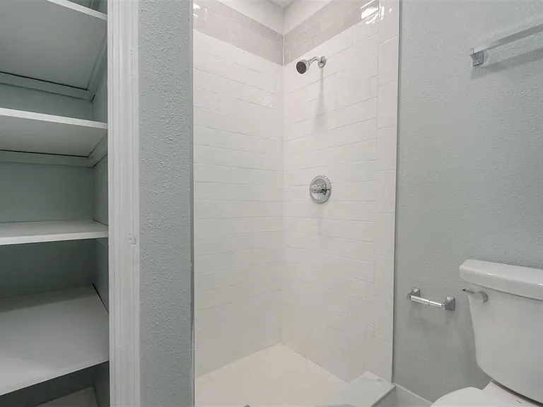 1184 Woodman Way — Photo 16