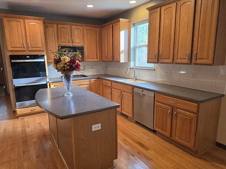 2350 Fishhook Way — Photo 7