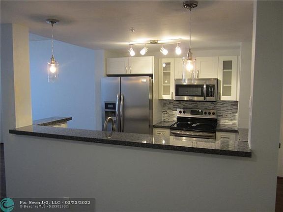 5th image of 533 NE 3rd Ave APT 428