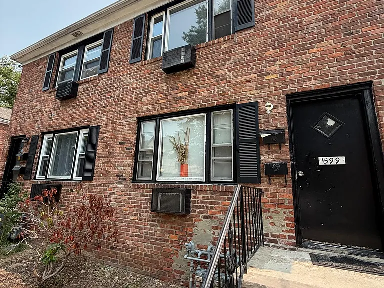 1599 Oliver St #2 — Photo 7