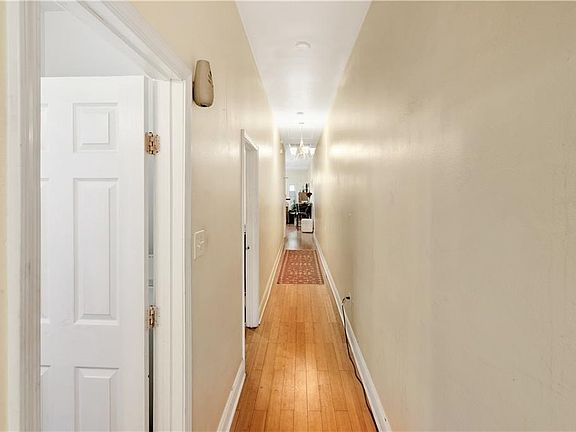 4th image of 8318-20 Oleander St