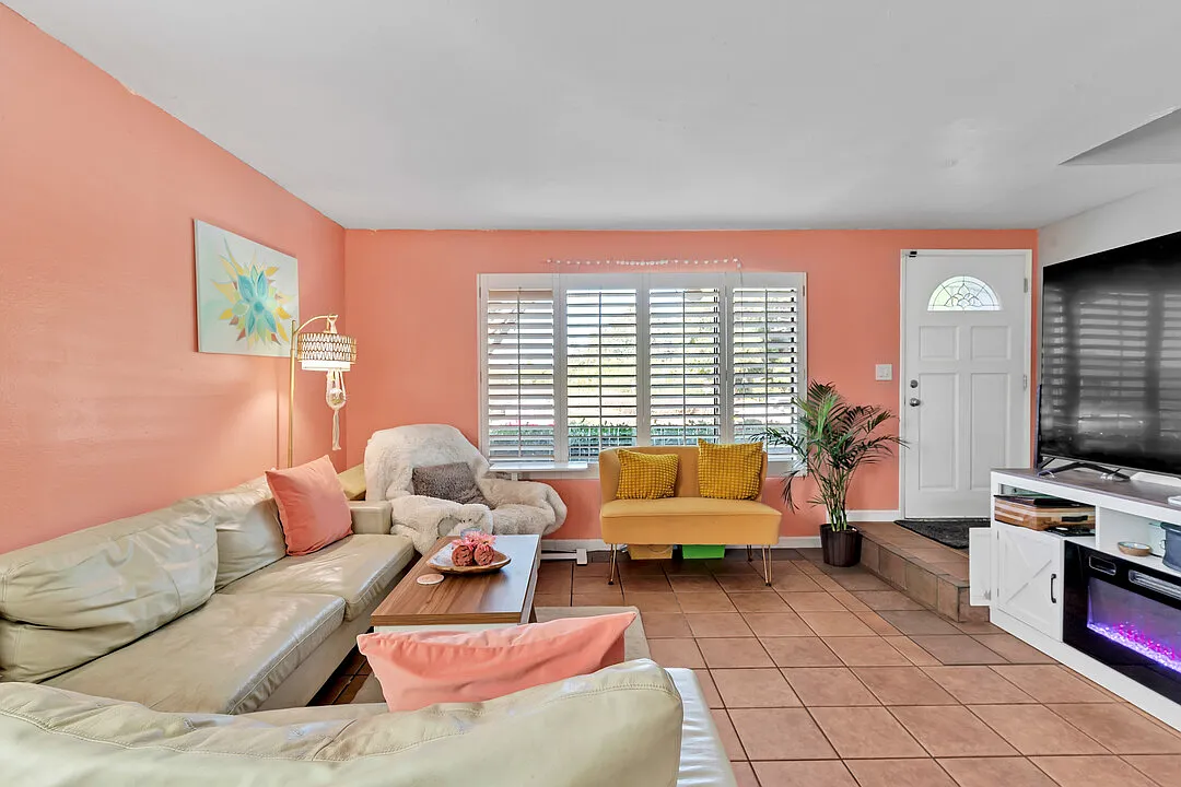 2 bed, 1.5 bath, 1116 sqft, $2,690 — Photo 3