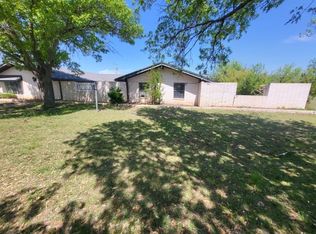 306 Wade St, Olney, TX 76374