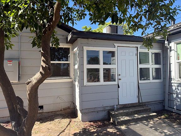 5th image of 1405 E 22nd St