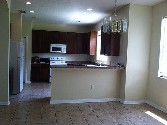 5th image of 890 McInnis Ct
