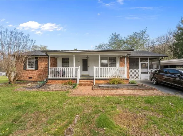 1225 2nd St, Eden, NC 27288